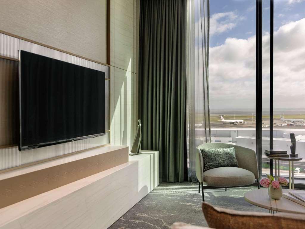 Pullman Auckland Airport Hotel Room photo